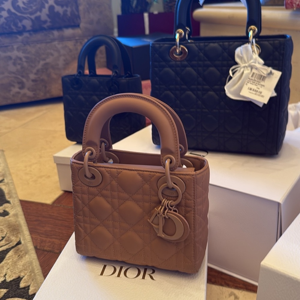 LADY DIOR’s - Picture 5 of 6